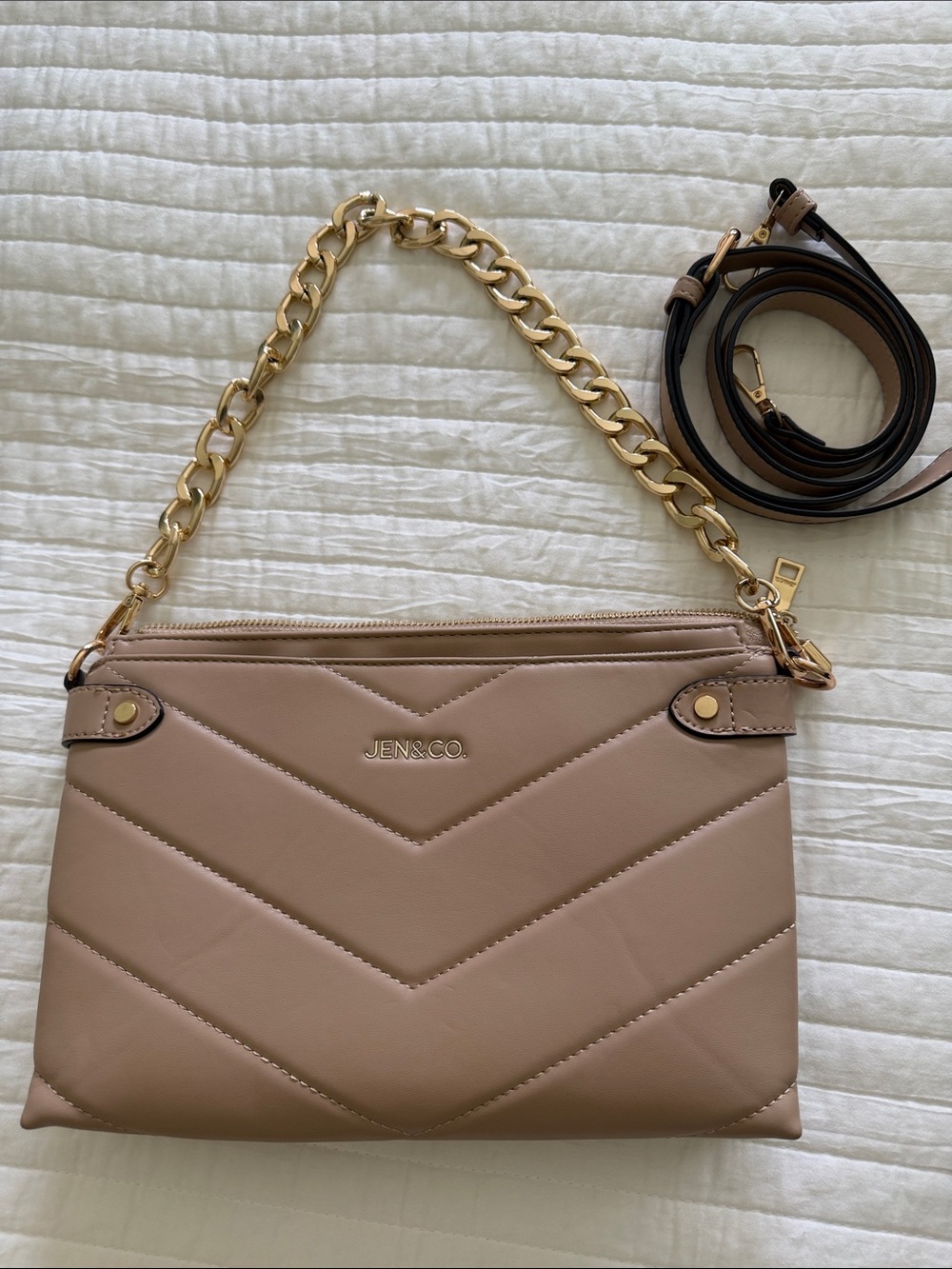 JEN & CO. Quilted Crossbody Bag in Taupe